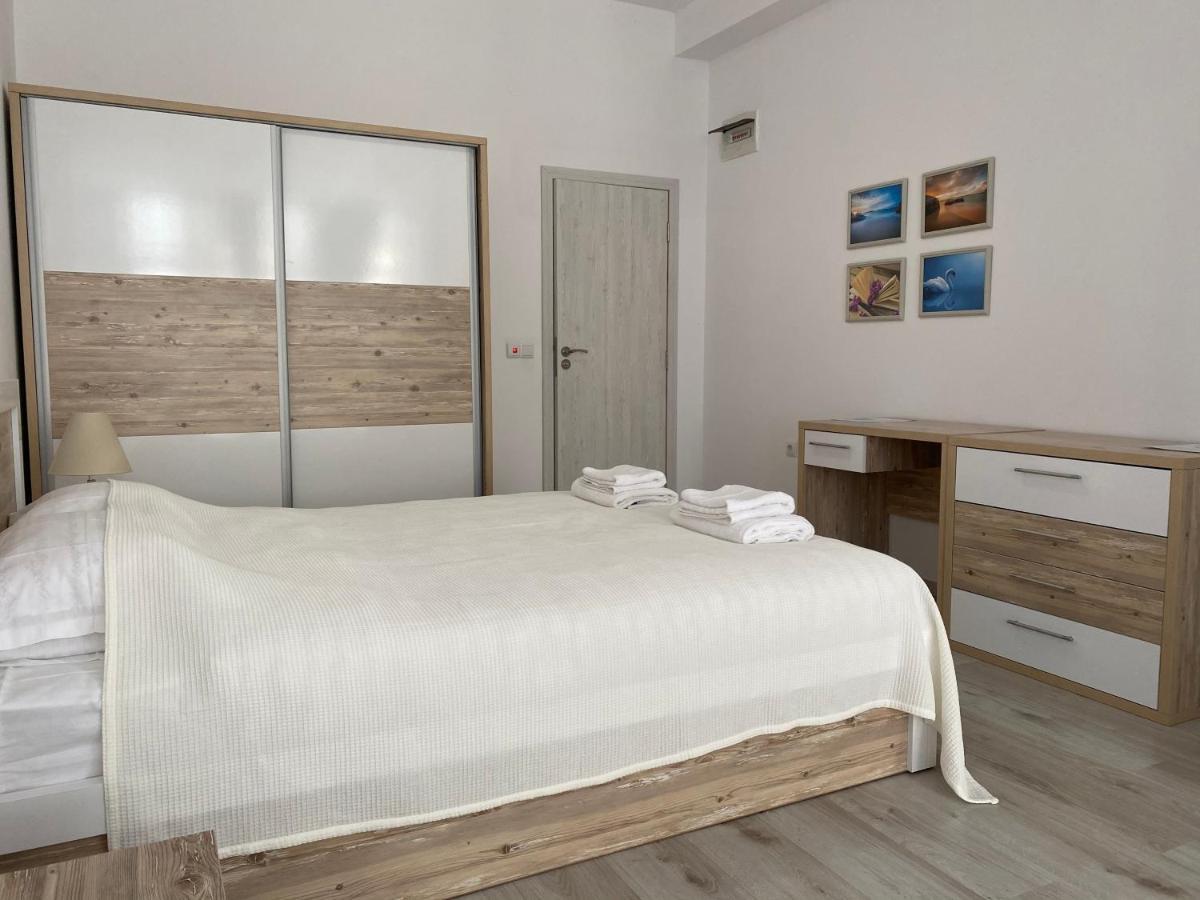 Sea Apartment Maria Balchik Bagian luar foto